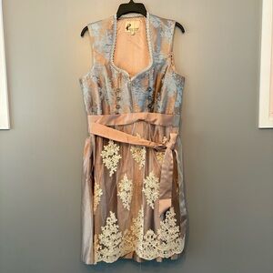 Elegant Lace Embellished Oktoberfest Dirndl Dress